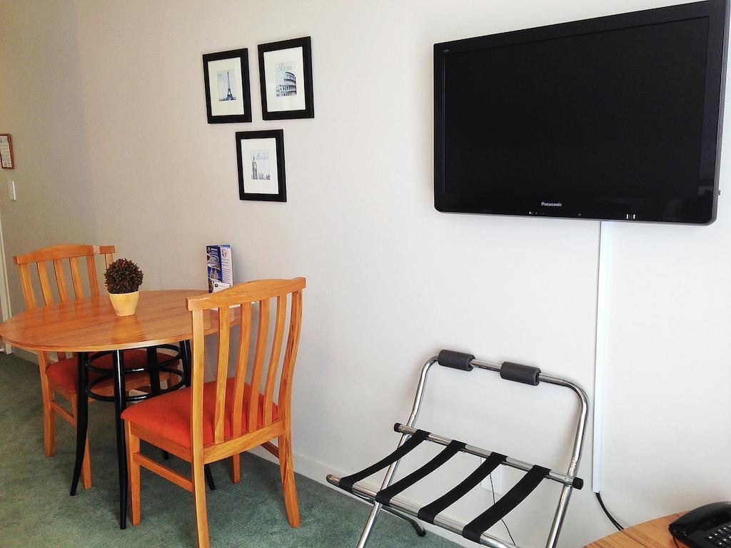 Bush Inn Court Motel Christchurch Bagian luar foto