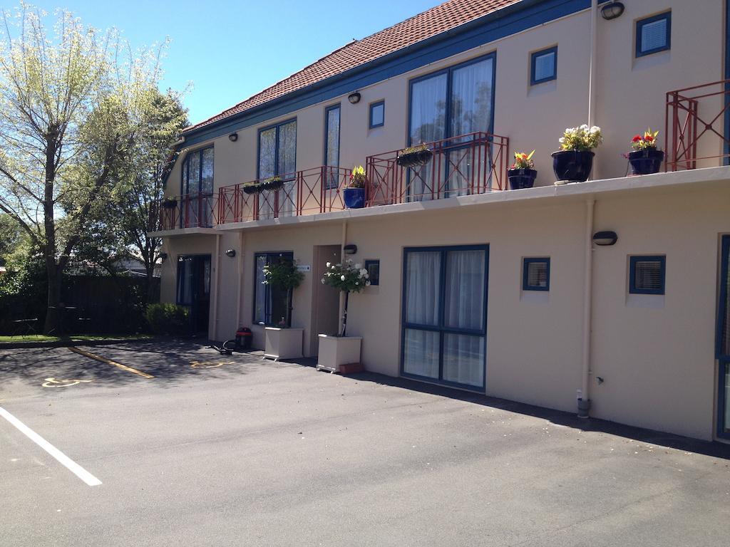 Bush Inn Court Motel Christchurch Bagian luar foto