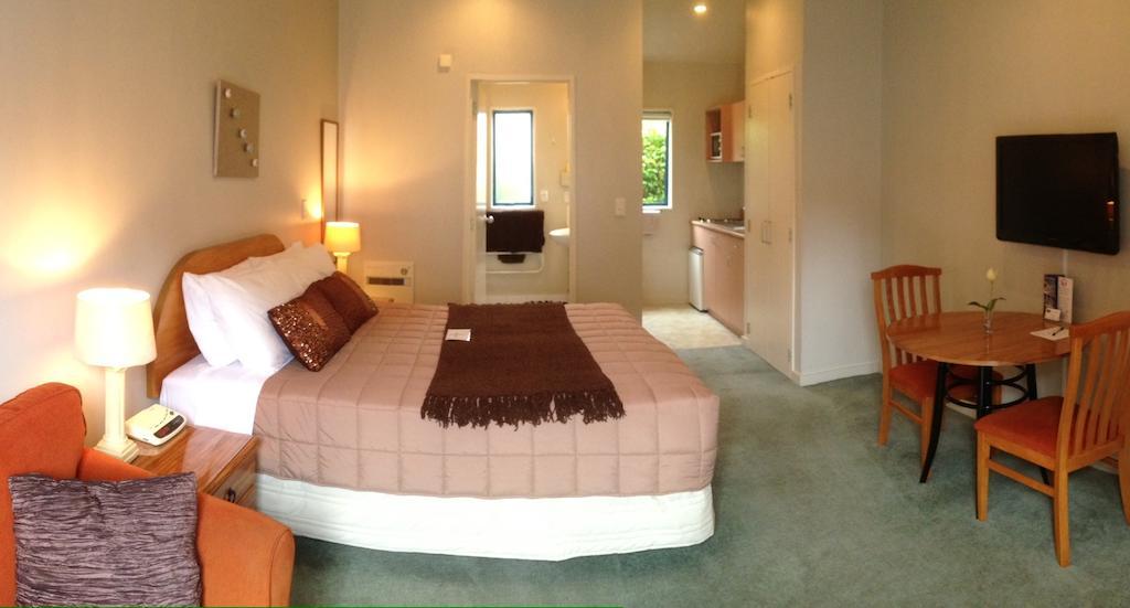 Bush Inn Court Motel Christchurch Bagian luar foto