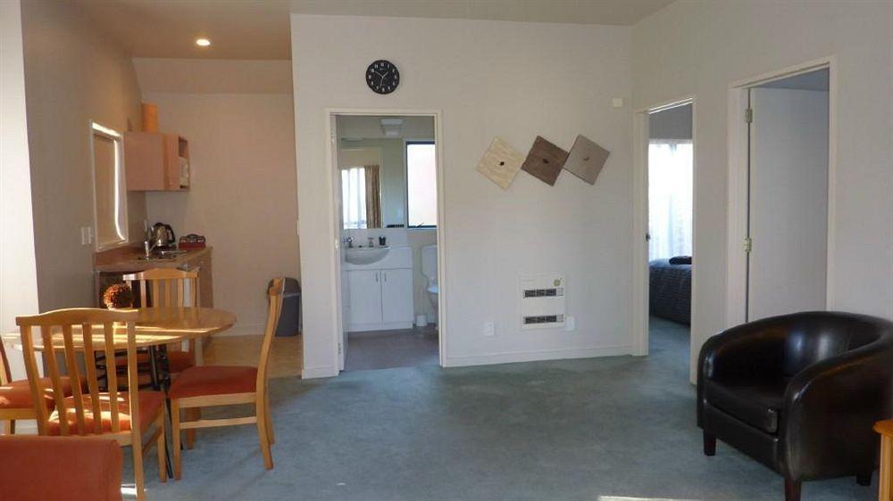 Bush Inn Court Motel Christchurch Bagian luar foto