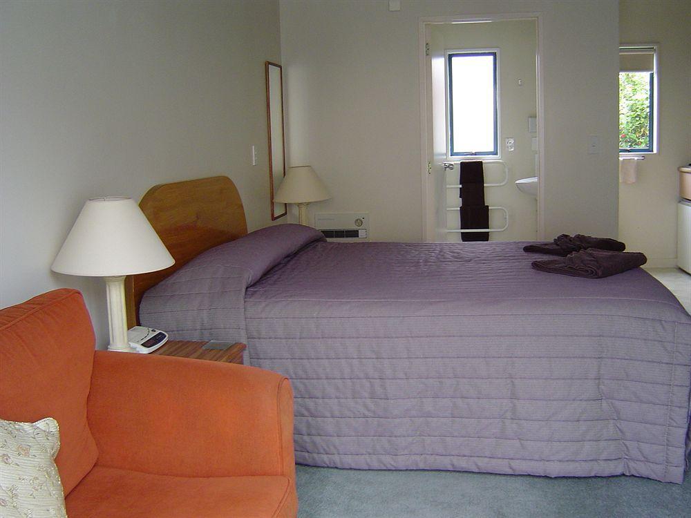 Bush Inn Court Motel Christchurch Bagian luar foto