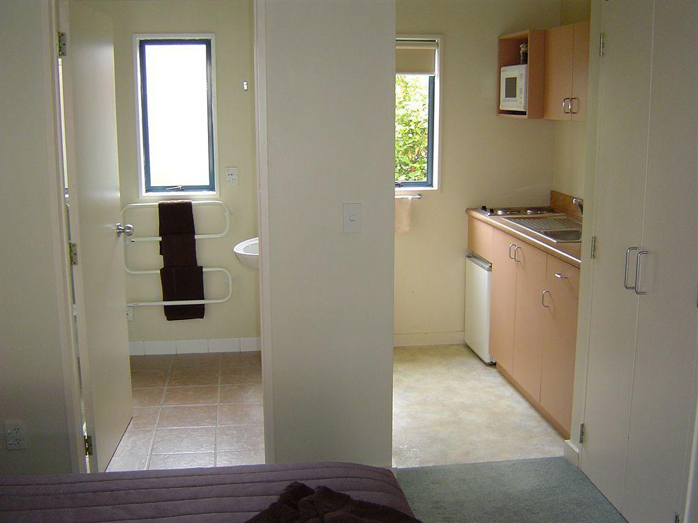 Bush Inn Court Motel Christchurch Bagian luar foto