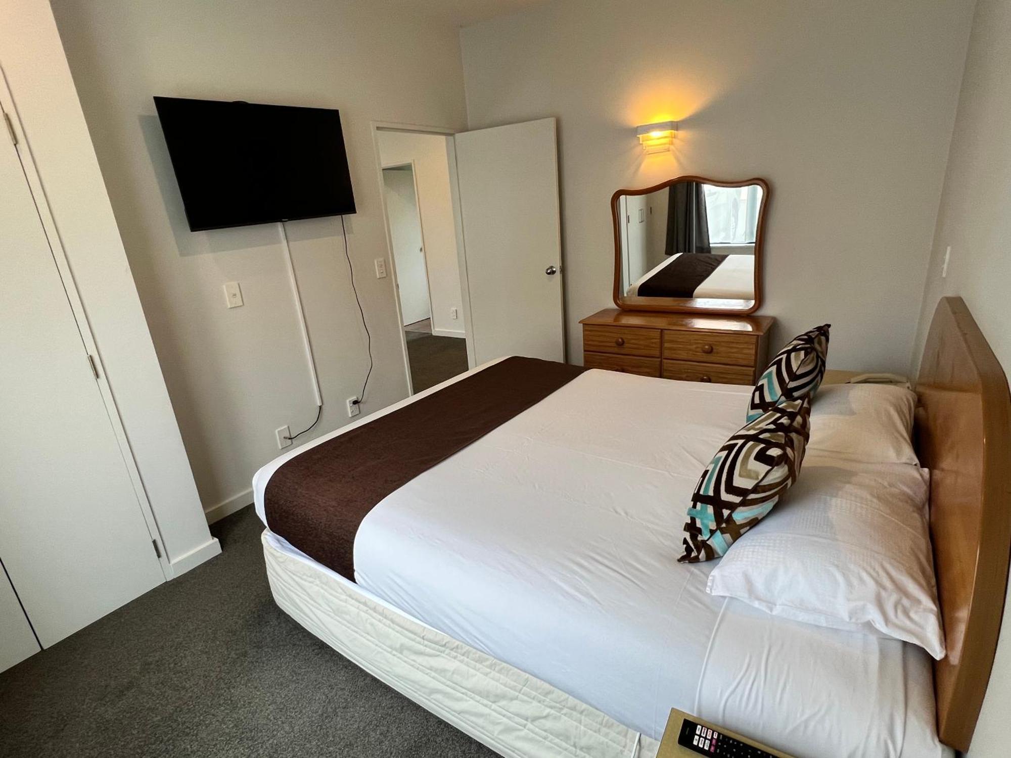 Bush Inn Court Motel Christchurch Bagian luar foto
