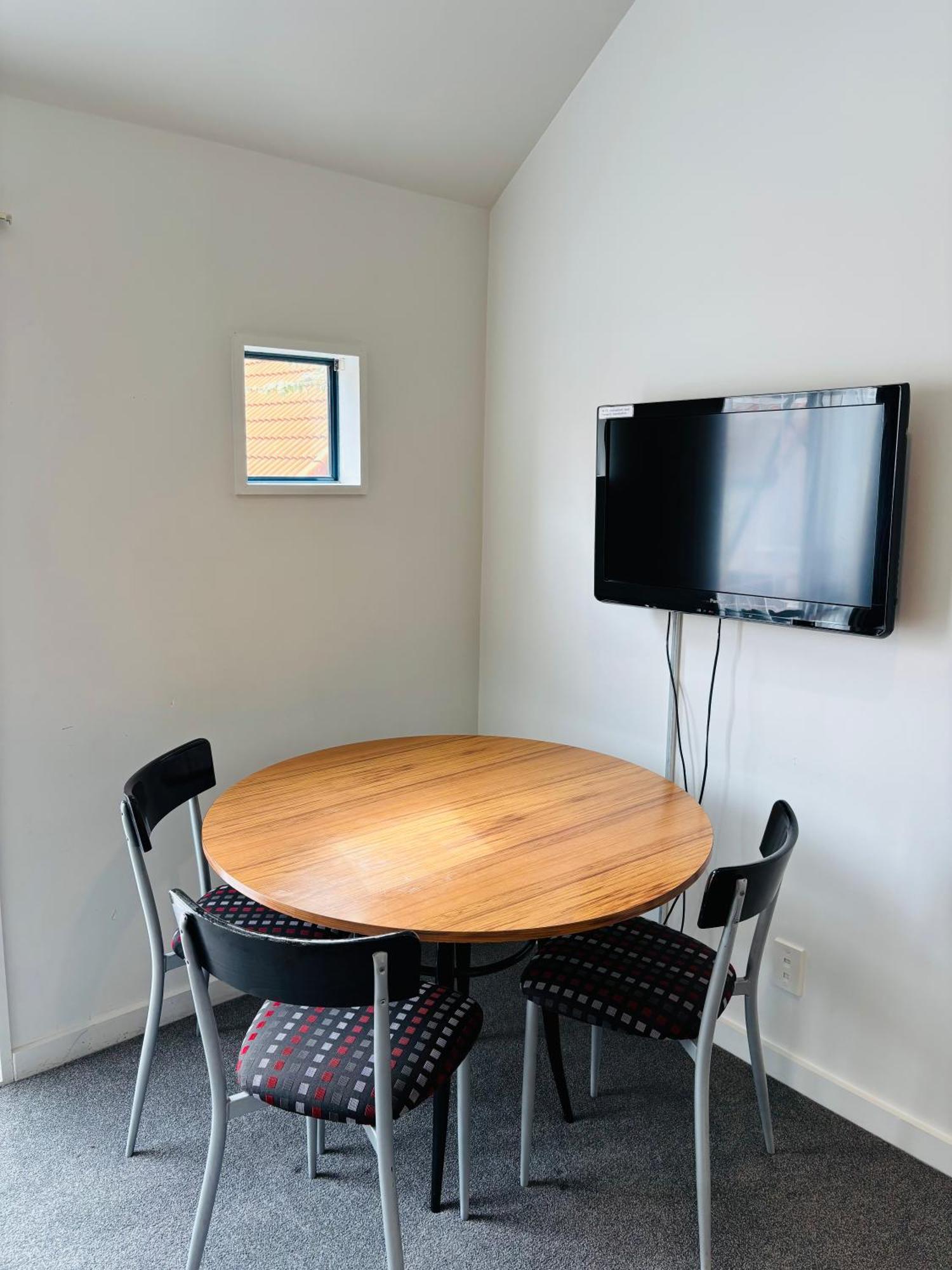 Bush Inn Court Motel Christchurch Bagian luar foto