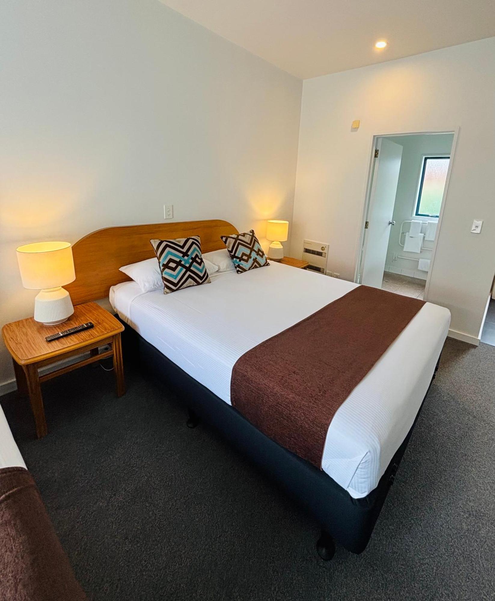 Bush Inn Court Motel Christchurch Bagian luar foto