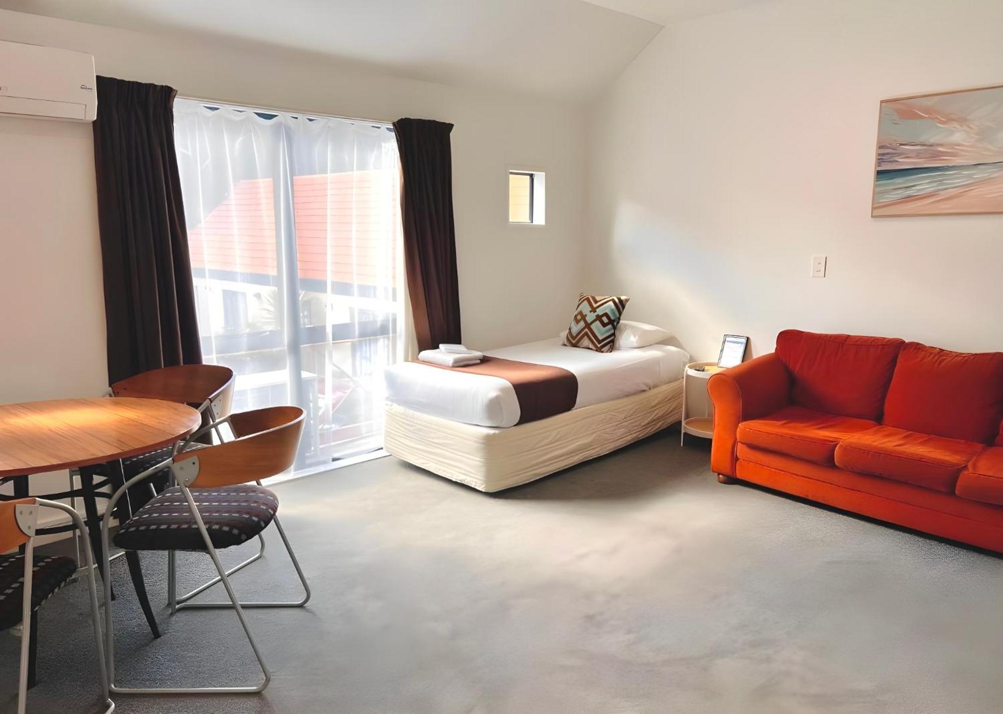 Bush Inn Court Motel Christchurch Bagian luar foto